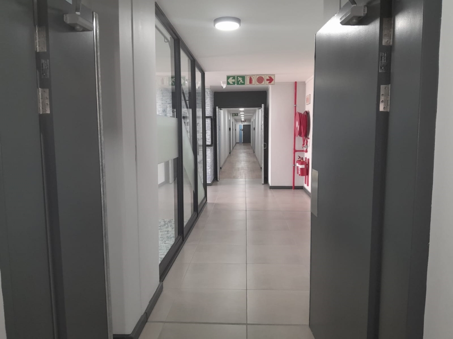 To Let 1 Bedroom Property for Rent in Pinelands Western Cape